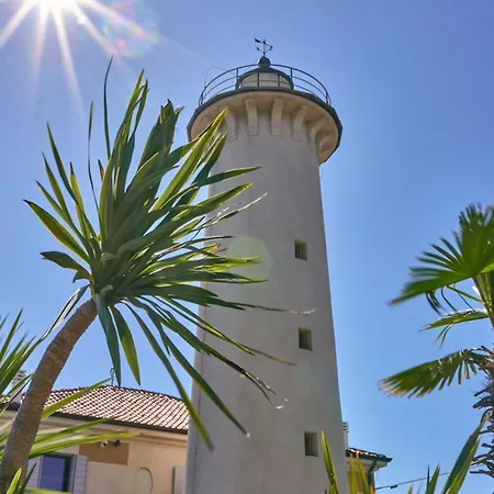 דירה Cozy Place Near The *